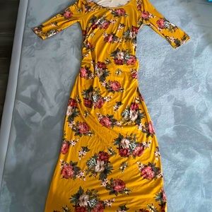Maternity maxi mid sleeve dress. Mustard floral print.
